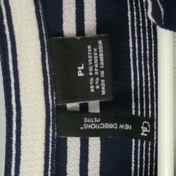 New Directions Navy Blouse - Picture 3 of 4